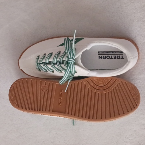 TRETORN NYLITE PLUS CANVAS GREEN AND WHITE SNEAKERS - Picture 4 of 6